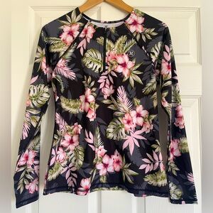Women’s Hurley swim shirt **NWOT*